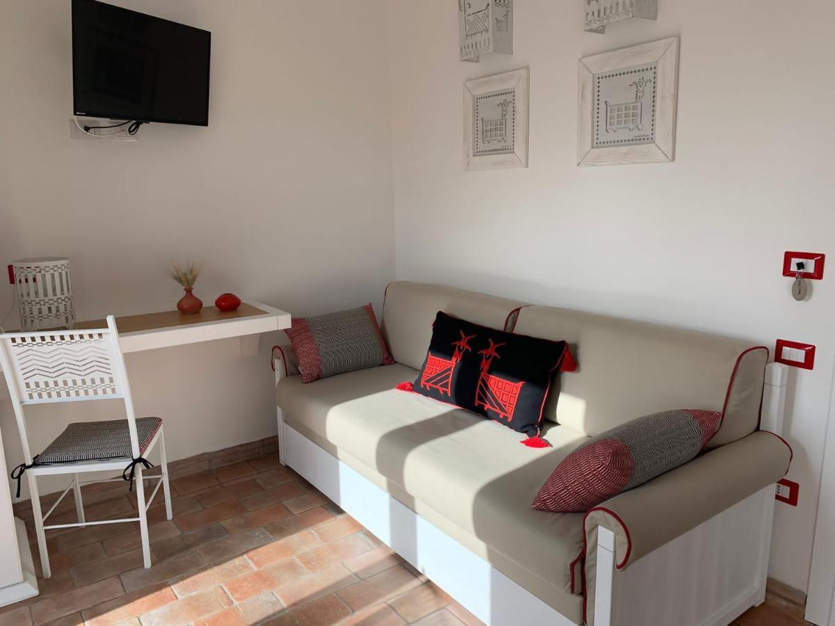 Rooms Apartaments Santa Teresa カーポ・テスタ エクステリア 写真
