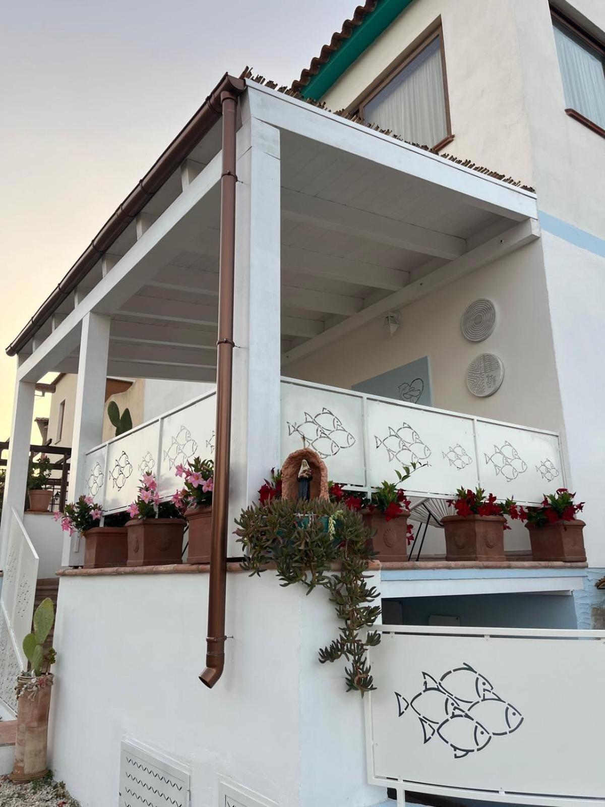 Rooms Apartaments Santa Teresa カーポ・テスタ エクステリア 写真