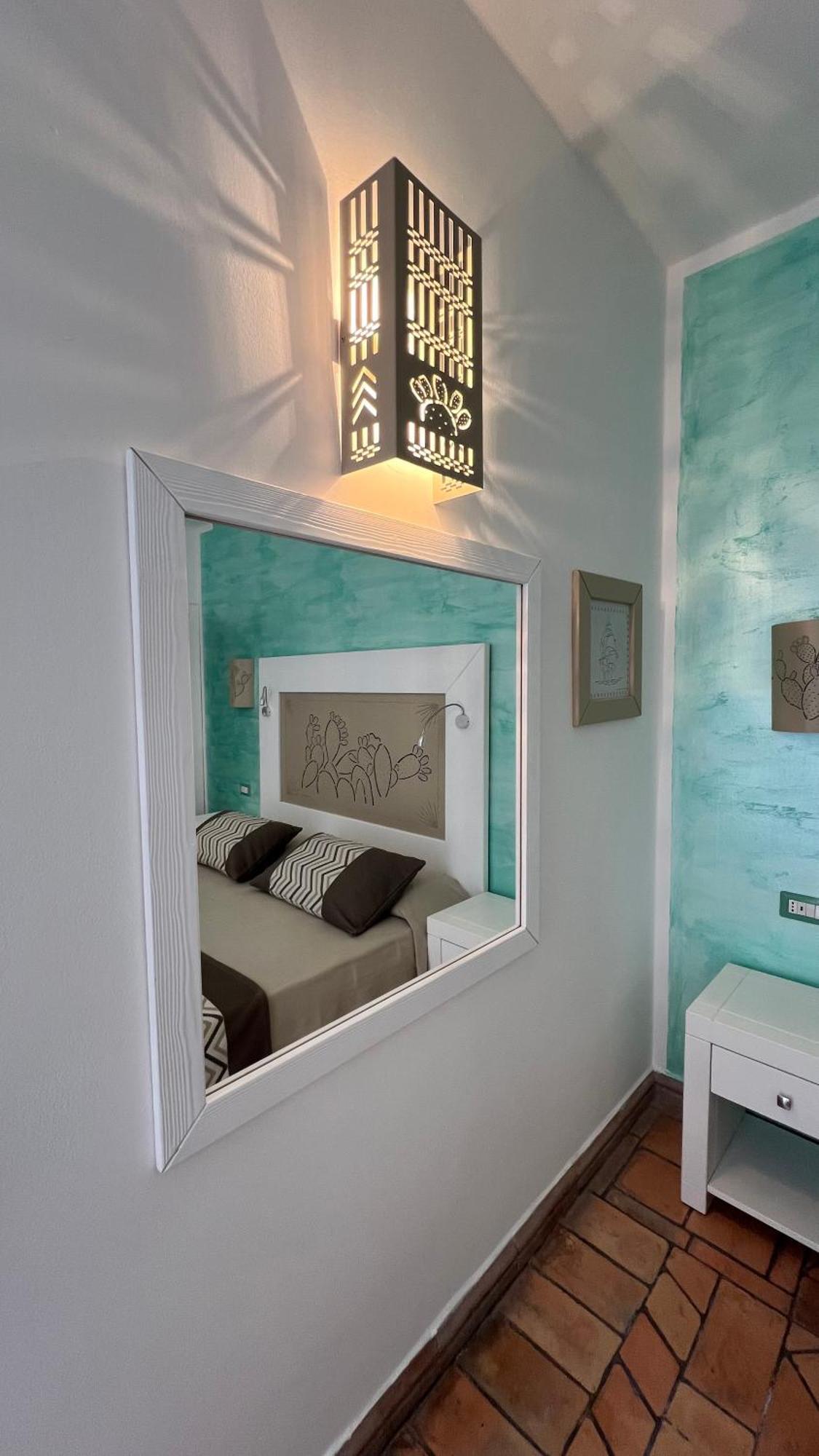 Rooms Apartaments Santa Teresa カーポ・テスタ エクステリア 写真